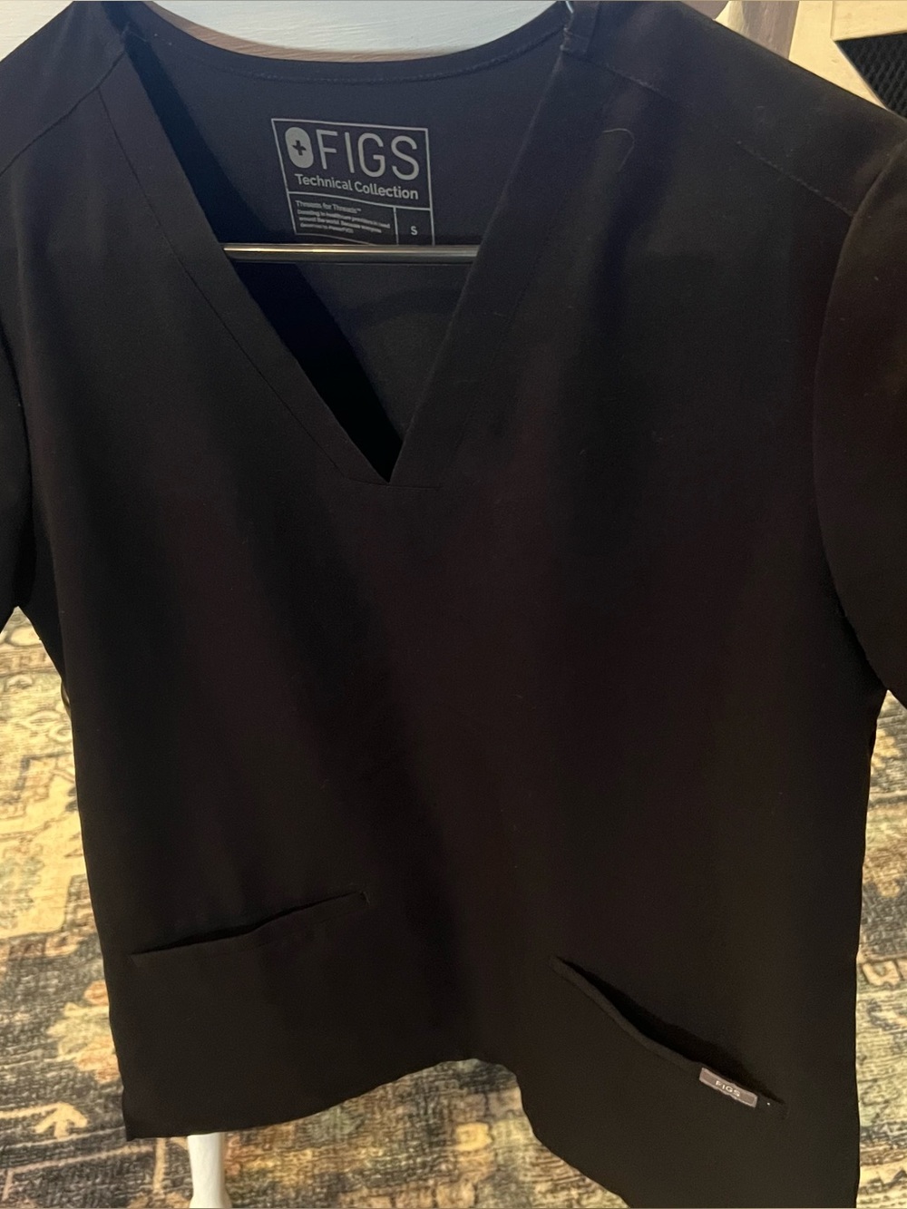 FIGS Women's Black Scrub bundle